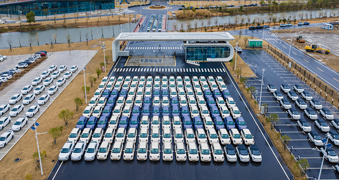 10000輛！中國(guó)車(chē)企奮力開(kāi)創(chuàng)出海新局面！